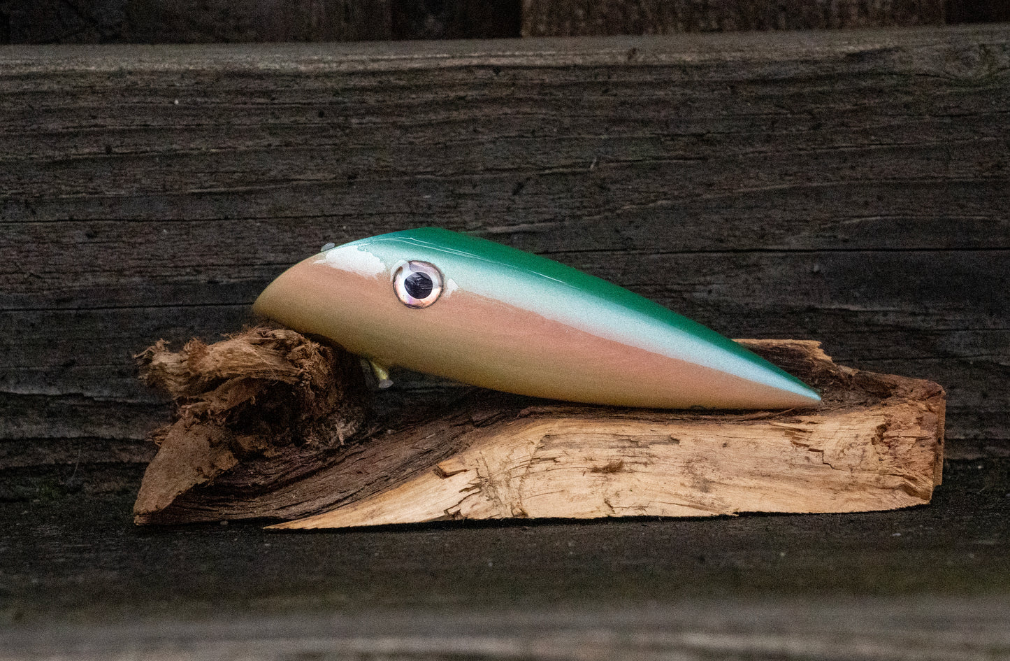 Medium Signature - Aquamarine colour shift over wood grain with UV