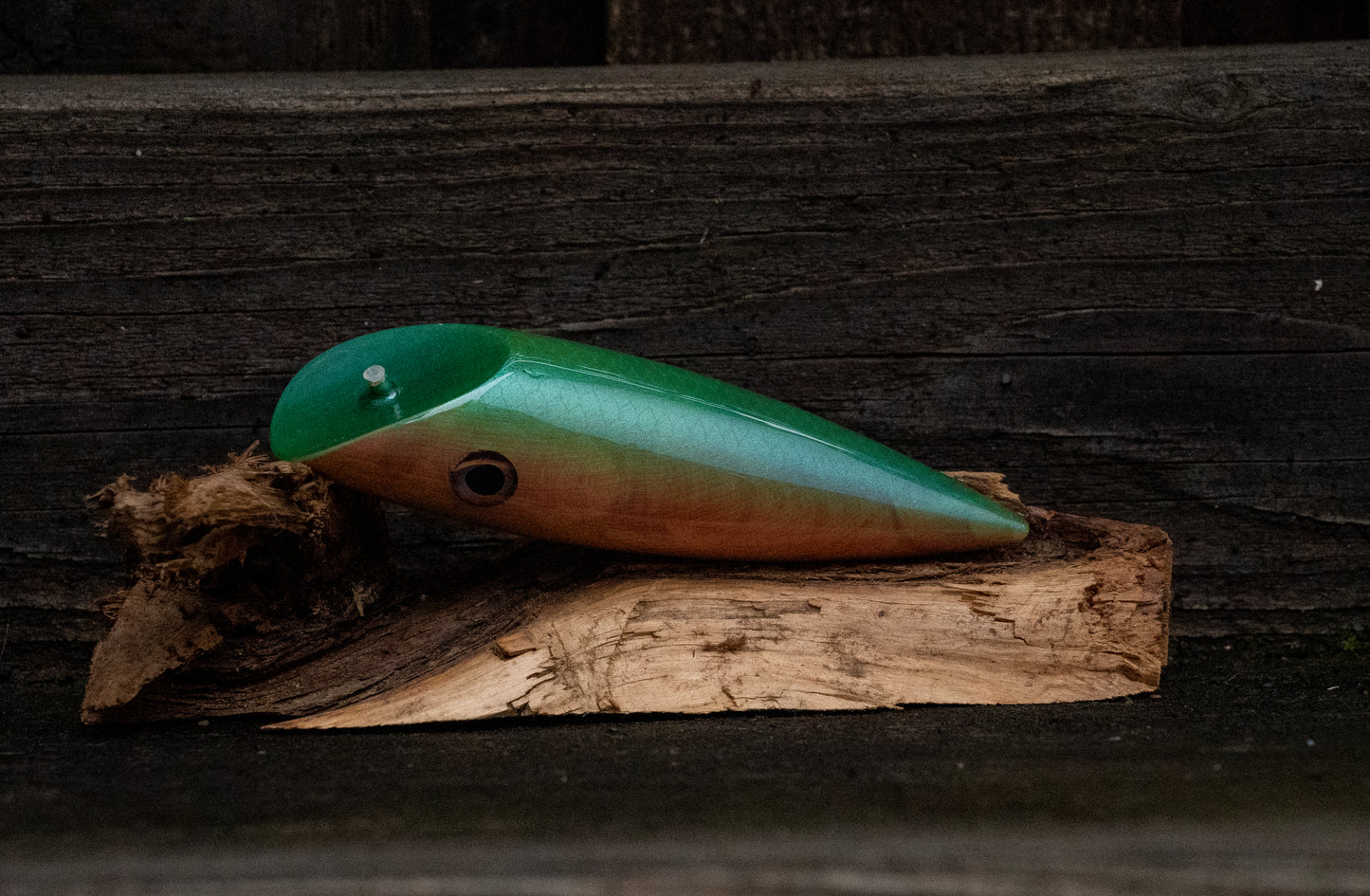 Medium Signature - Green back with colour shift blue scale over burl with UV