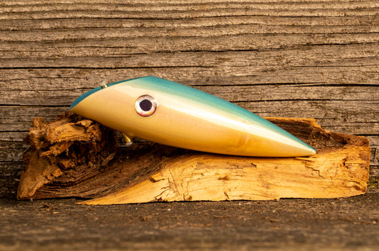 Medium Signature - Light blue colour shift back over woodgrain with UV